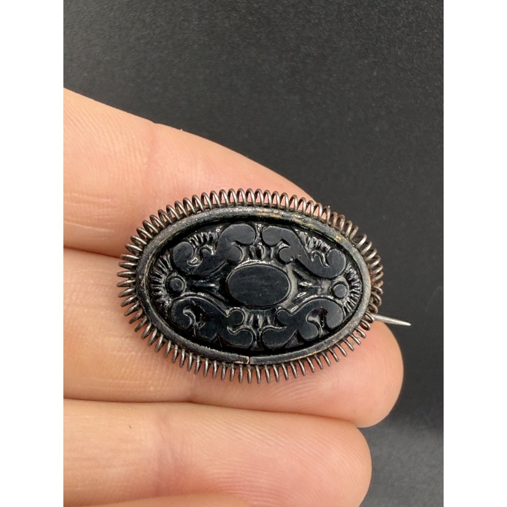 Vintage Victorian Black Mourning Brooch‎ OLD Gutta Percha?